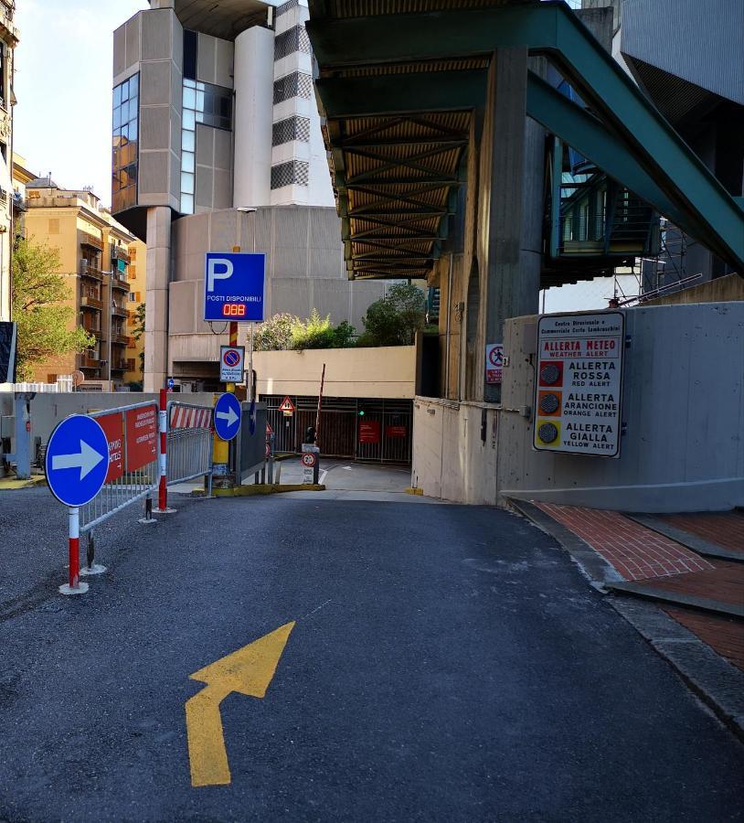 Suite Lambruschini Central With Top City View - Free Covered Parking 热那亚 外观 照片
