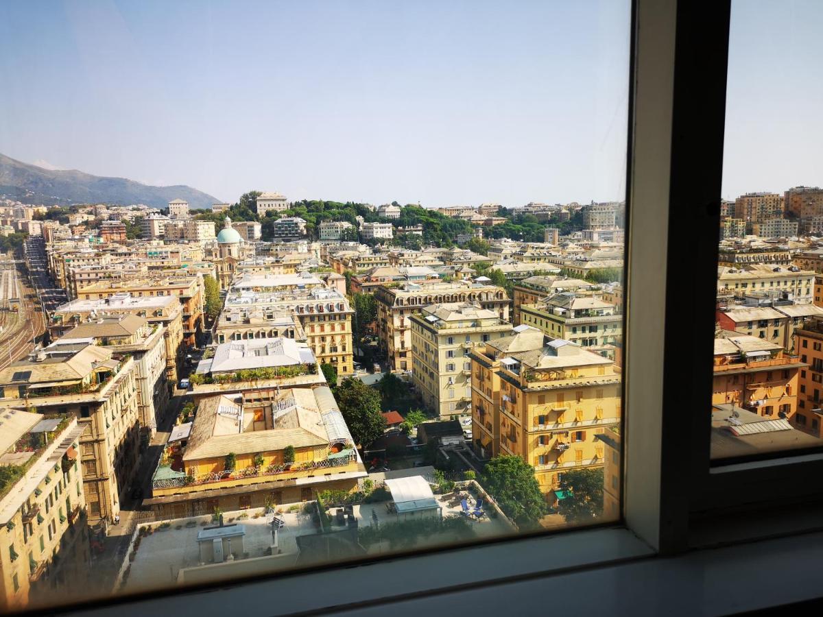 Suite Lambruschini Central With Top City View - Free Covered Parking 热那亚 外观 照片