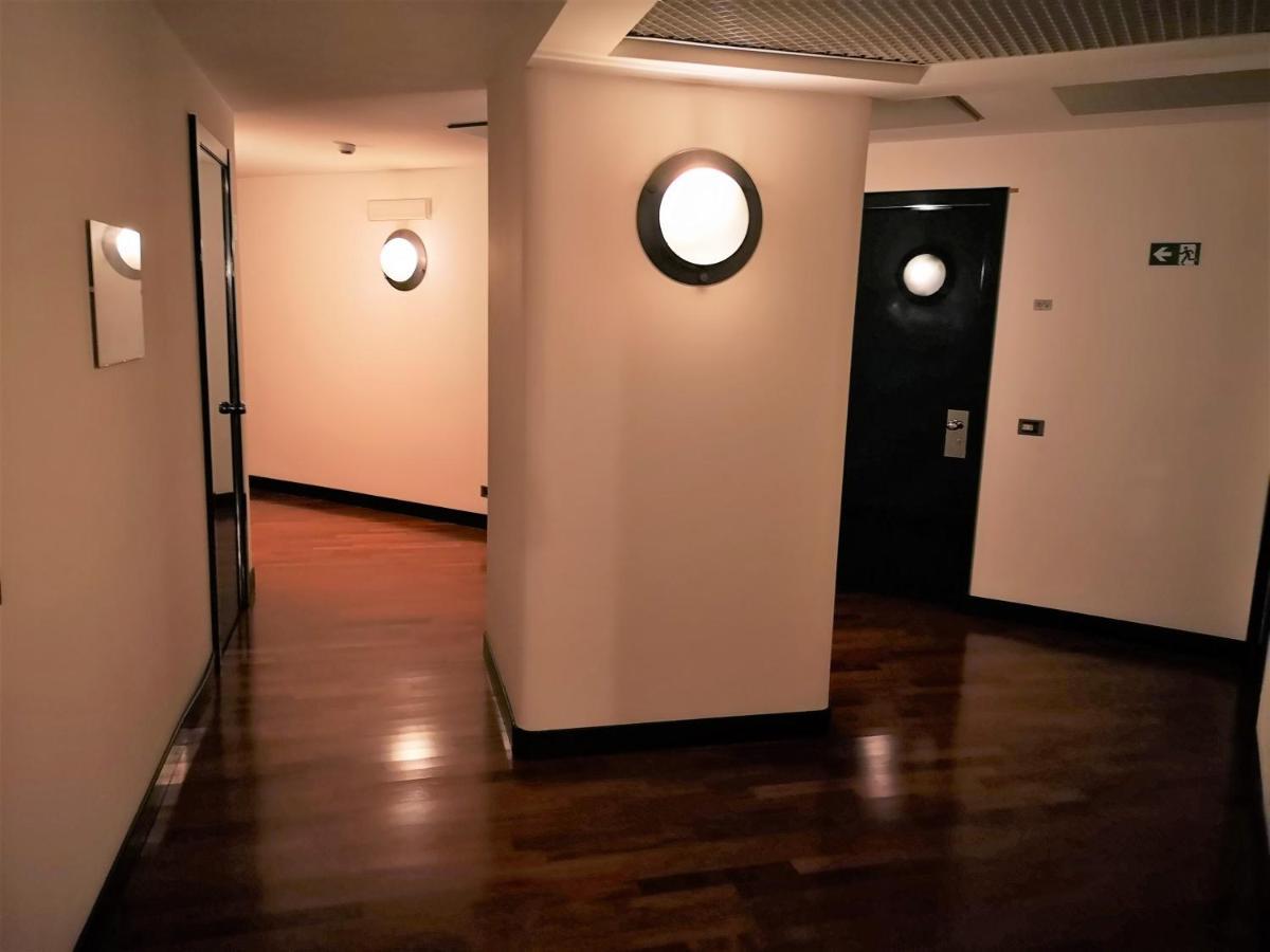 Suite Lambruschini Central With Top City View - Free Covered Parking 热那亚 外观 照片