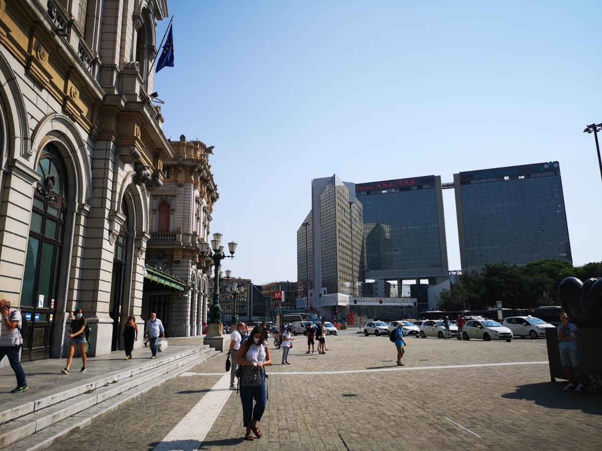 Suite Lambruschini Central With Top City View - Free Covered Parking 热那亚 外观 照片