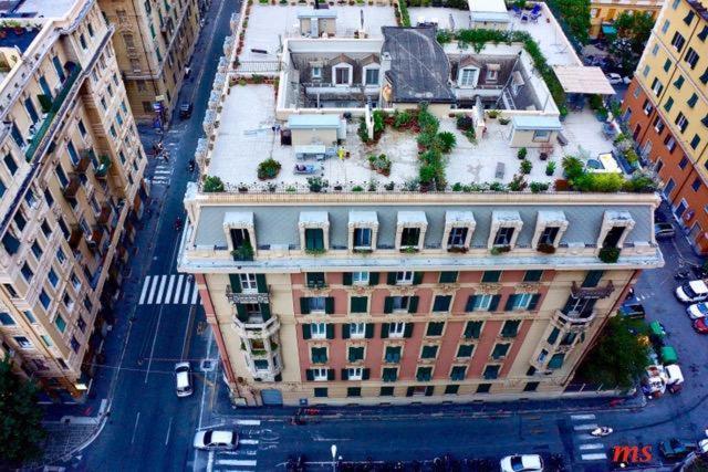 Suite Lambruschini Central With Top City View - Free Covered Parking 热那亚 外观 照片