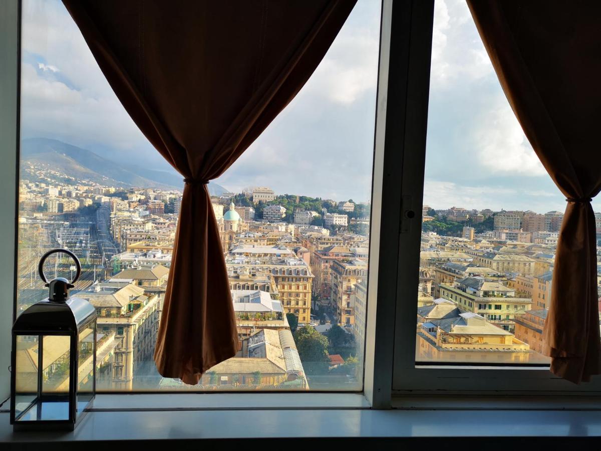 Suite Lambruschini Central With Top City View - Free Covered Parking 热那亚 外观 照片