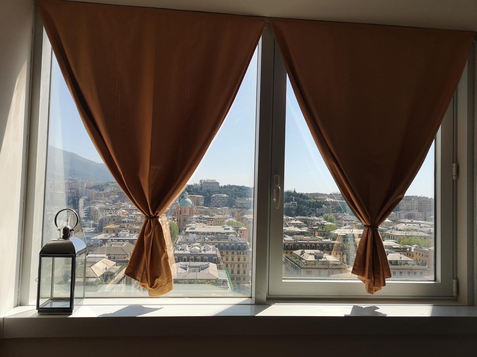 Suite Lambruschini Central With Top City View - Free Covered Parking 热那亚 外观 照片